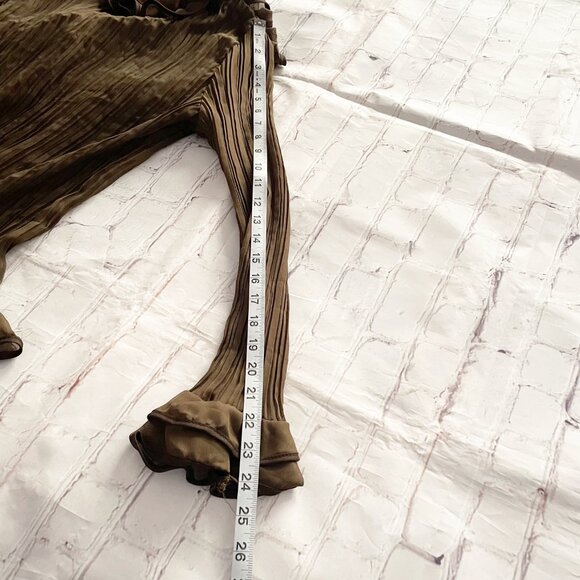 Zoommoney Ruffled Pleated Long Sleeve Stretchy Sheer Blouse in Brown M - Picture 10 of 12